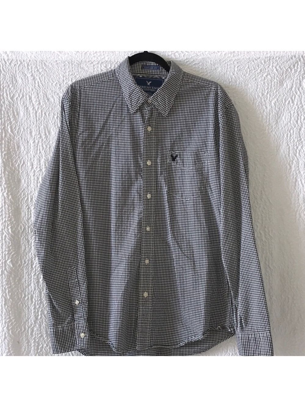 American Eagle Outfitters Men's Vintage Fit Button Down Checkered Print Shirt